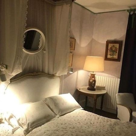 Grand Appartement De Charme Avec Parking Prive Florac Exterior foto